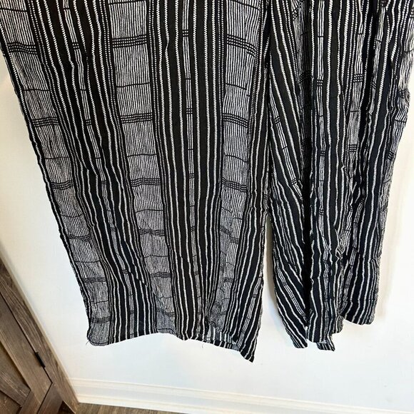 Ecote Plunging Striped Culotte Jumpsuit - Size: Medium - Picture 5 of 15
